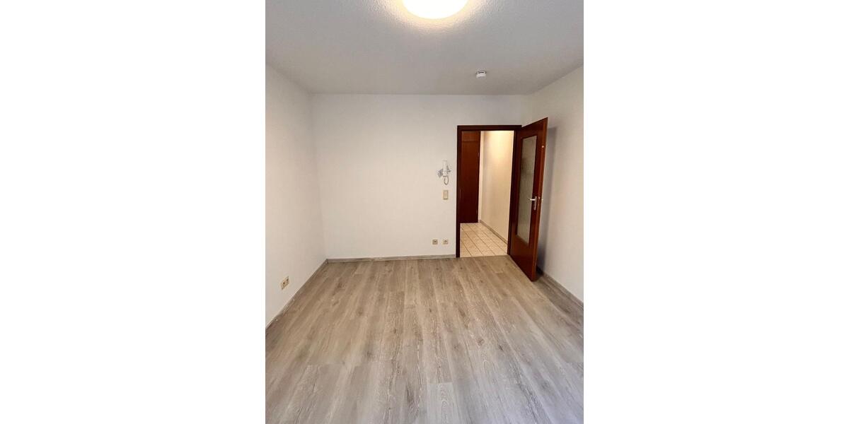 Etagenwohnung Saarbrücken Kieselhumes - 1 Zimmer, 21 m&sup2;, 430&euro; | Angebot:25931486