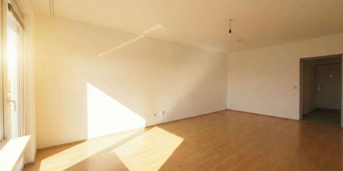 Etagenwohnung Saarbrücken Eschberg - 3 Zimmer, 84 m&sup2;, 179.000&euro; | Angebot:25984554