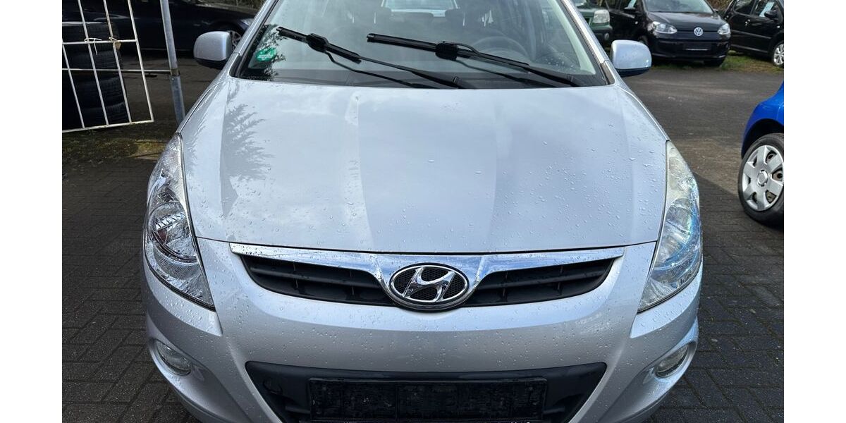 Hyundai i20 124.181 km 3.999 &euro; Homburg 66424