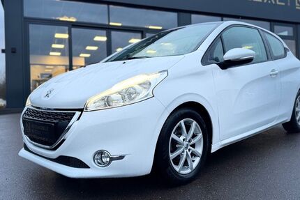 Peugeot 208 117.000 km 3.999 &euro; Saarlouis 66740