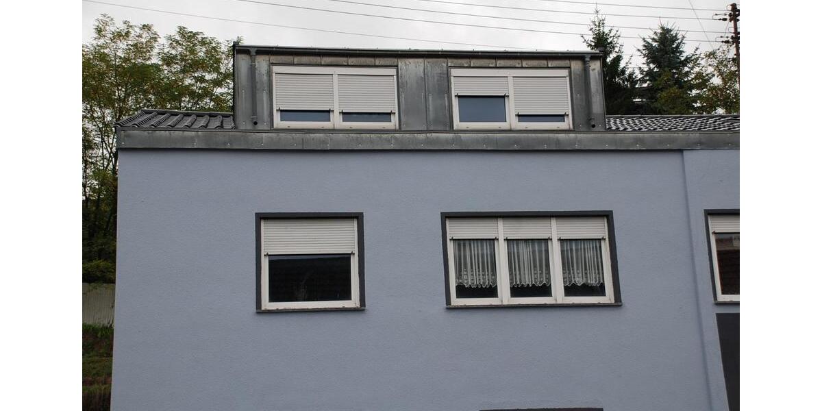 Etagenwohnung Saarbrücken Brebach-Fechingen - 5 Zimmer, 155 m&sup2;, 235.000&euro; | Angebot:24382014