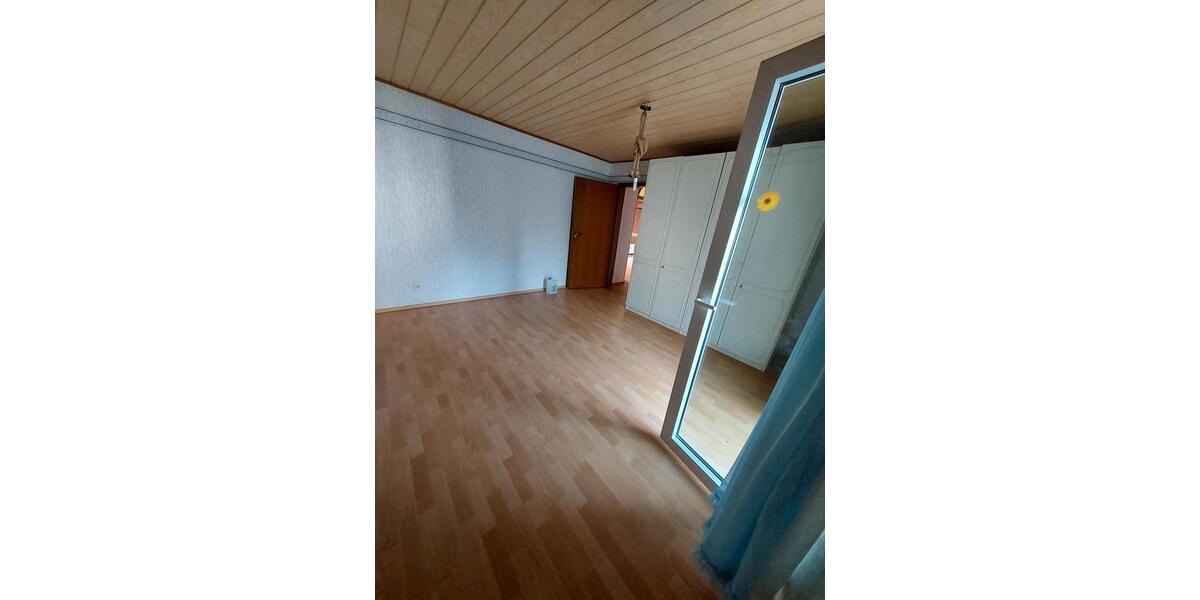 Etagenwohnung Lebach - 3 Zimmer, 85 m&sup2;, 600&euro; | Angebot:25637827