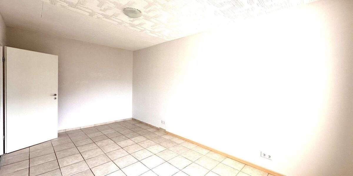 Etagenwohnung Dillingen/Saar Dillingen - 3 Zimmer, 91 m&sup2;, 135.000&euro; | Angebot:25670986