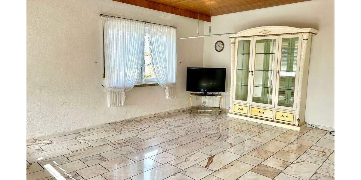 Mehrfamilienhaus, Wohnhaus Illingen Hüttigweiler - 4 Zimmer, 110 m&sup2;, 205.000&euro; | Angebot:25801938