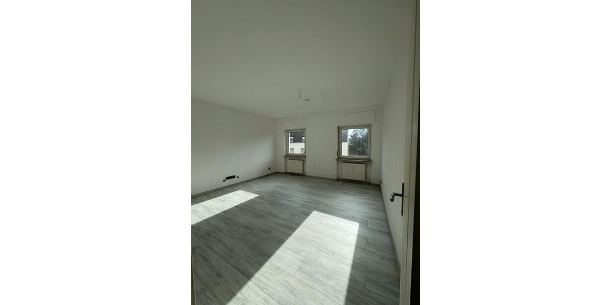 Etagenwohnung Saarbrücken West - 2 Zimmer, 65 m&sup2;, 650&euro; | Angebot:25058145