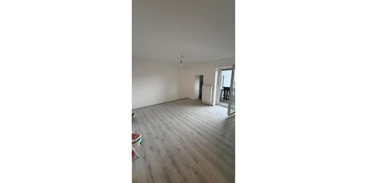 Etagenwohnung Wallerfangen - 3 Zimmer, 55 m&sup2;, 670&euro; | Angebot:25648970