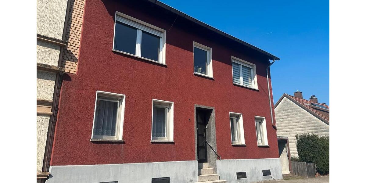 Etagenwohnung Neunkirchen - 5 Zimmer, 140 m&sup2;, 900&euro; | Angebot:25378146