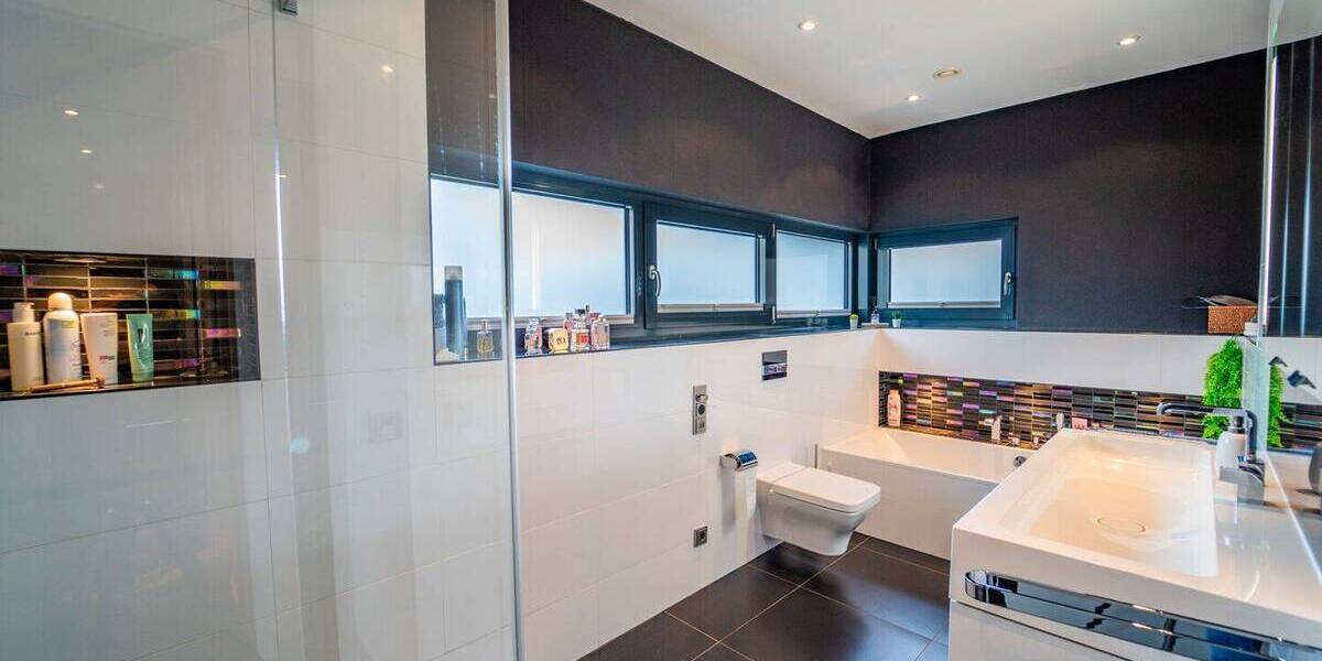 Mehrfamilienhaus, Wohnhaus Saarlouis / Picard Picard - 7 Zimmer, 266 m&sup2;, 795.000&euro; | Angebot:26036910