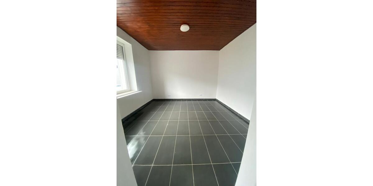 Reihenhaus Zweibrücken - 3 Zimmer, 115 m&sup2;, 1.100&euro; | Angebot:24791425