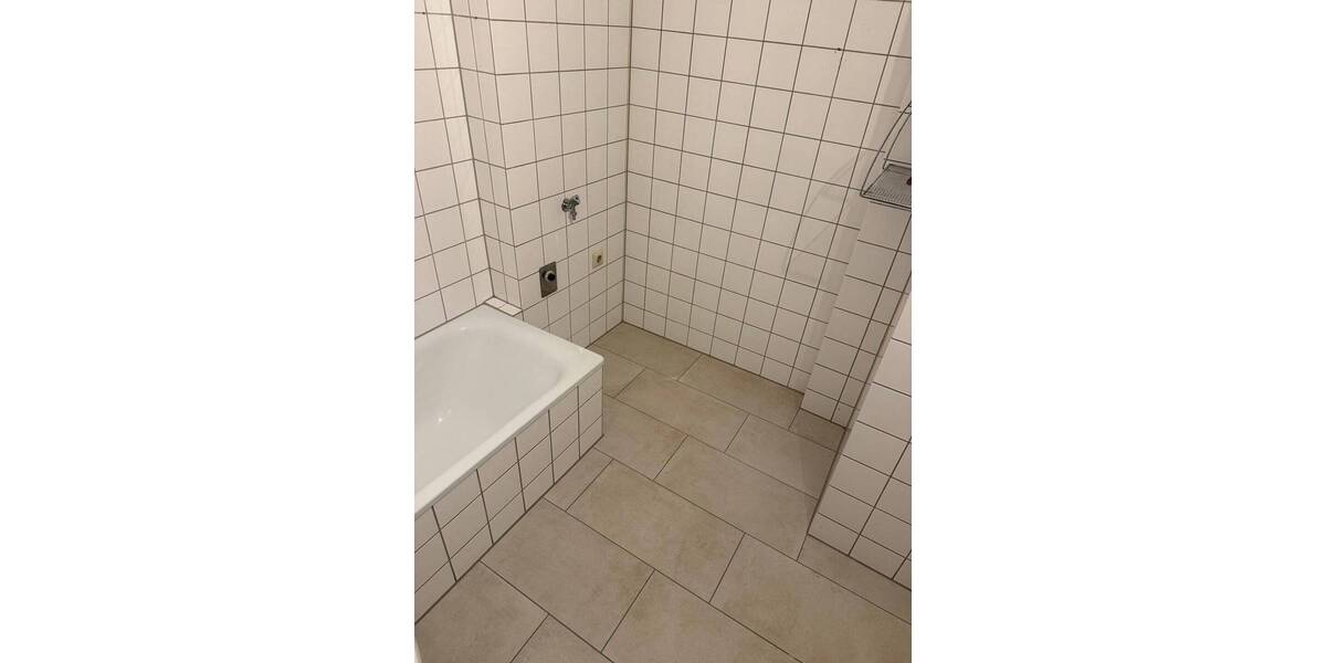 Etagenwohnung Saarbrücken Eschberg - 4 Zimmer, 67 m&sup2;, 157.000&euro; | Angebot:25731178