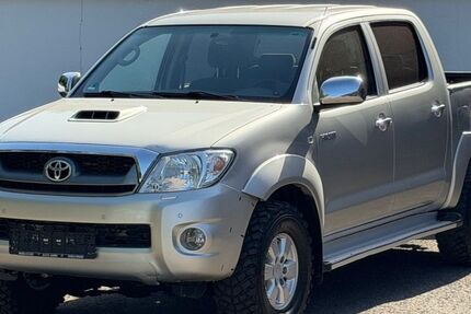 Toyota Hilux 243.000 km 11.499 &euro; Völklingen 66333