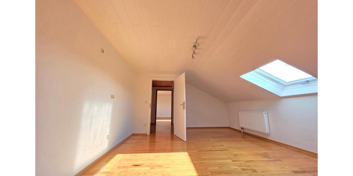 Maisonettenwohnung Lebach - 6 Zimmer, 205 m&sup2;, 1.320&euro; | Angebot:25268842