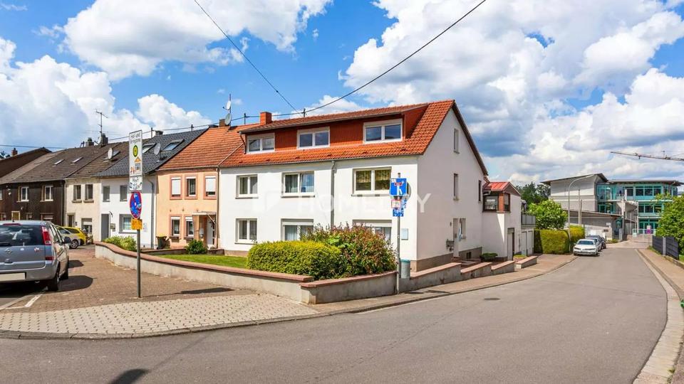 Einfamilienhaus Schwalbach - 10 Zimmer, 270 m&sup2;, 390.000&euro; | Angebot:23470755