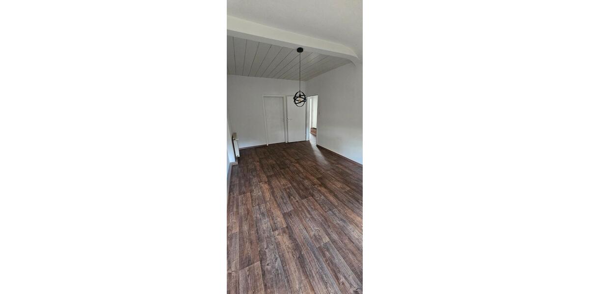 Dachgeschoßwohnung Saarbrücken Dudweiler - 3 Zimmer, 75 m&sup2;, 450&euro; | Angebot:26504363