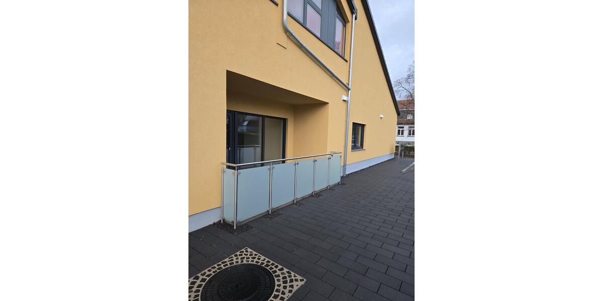 Erdgeschoßwohnung Homburg - 2 Zimmer, 84 m&sup2;, 1.050&euro; | Angebot:25056985