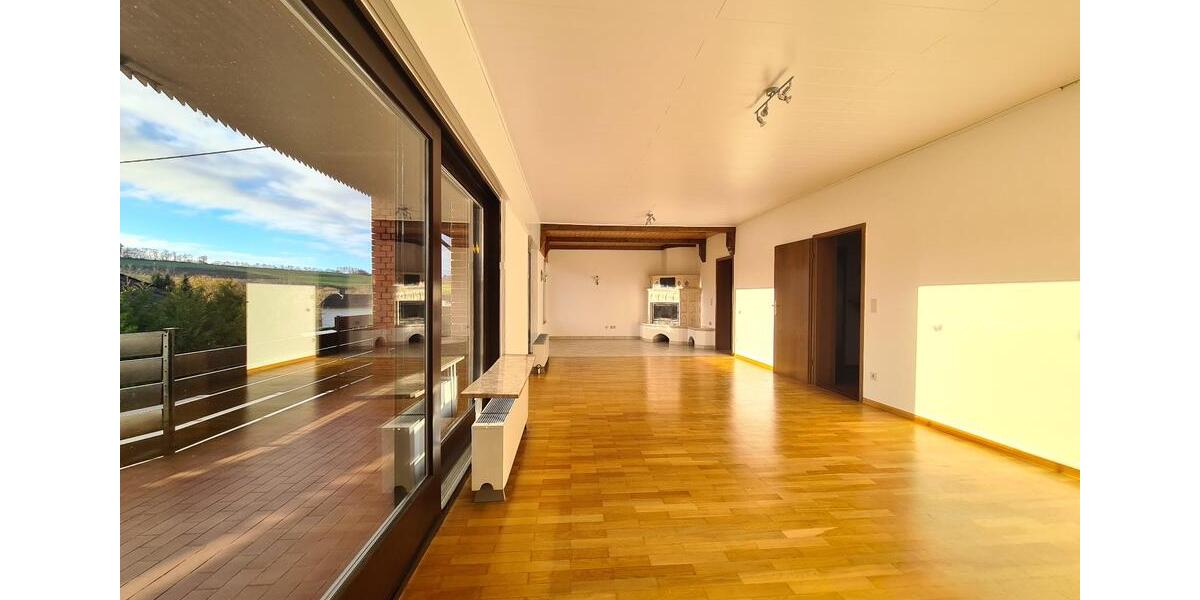 Maisonettenwohnung Lebach - 6 Zimmer, 205 m&sup2;, 1.320&euro; | Angebot:25268842