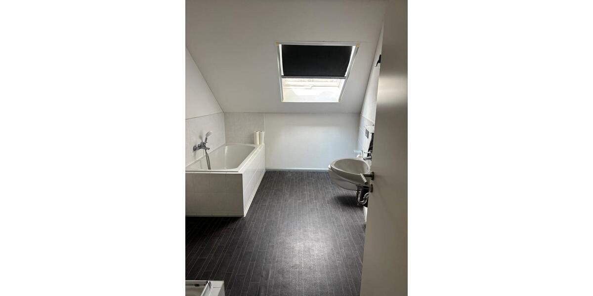 Etagenwohnung Saarlouis - 3 Zimmer, 120 m&sup2;, 700&euro; | Angebot:26686735