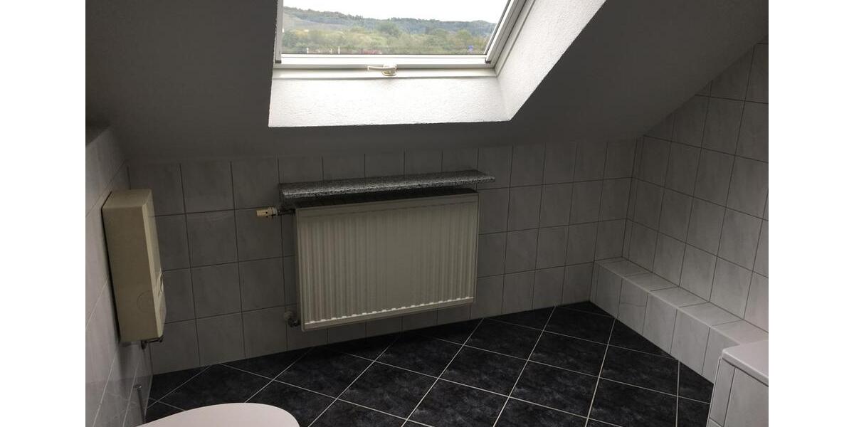 Dachgeschoßwohnung Saarbrücken St. Arnual - 2.5 Zimmer, 78 m&sup2;, 620&euro; | Angebot:25098158