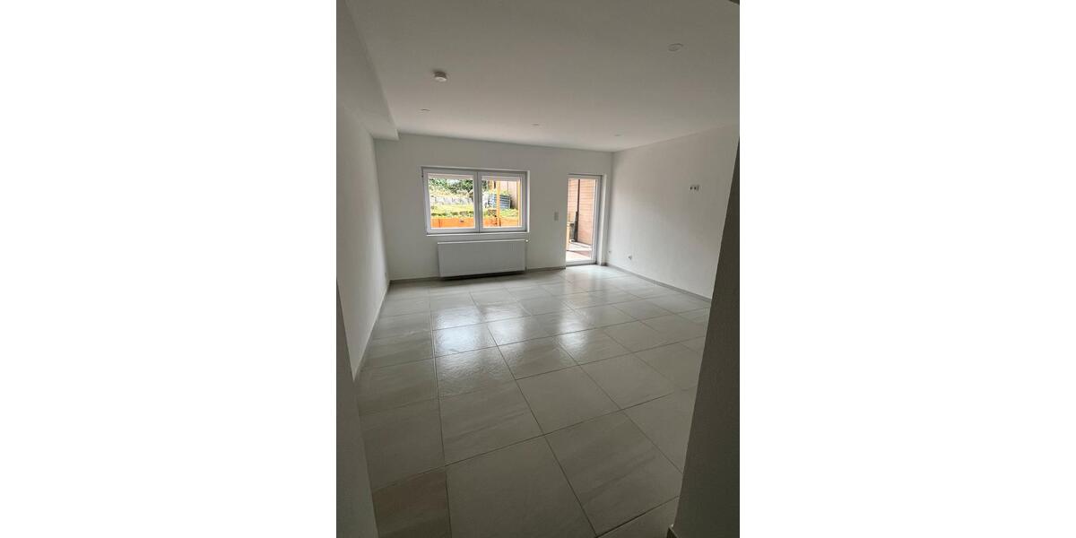 Reihenhaus Saarbrücken West - 3.5 Zimmer, 110 m&sup2;, 220.000&euro; | Angebot:27290818
