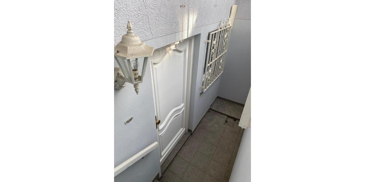 Etagenwohnung Saarbrücken West - 2 Zimmer, 80 m&sup2;, 700&euro; | Angebot:24430845