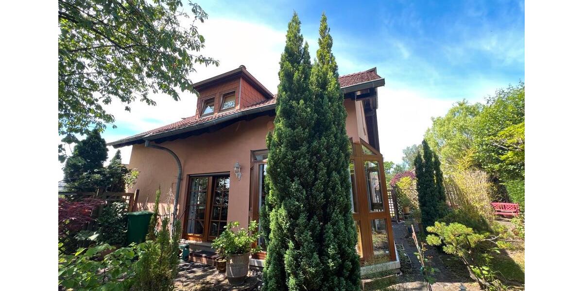 Einfamilienhaus Saarbrücken West - 5 Zimmer, 200 m&sup2;, 550.000&euro; | Angebot:26806875