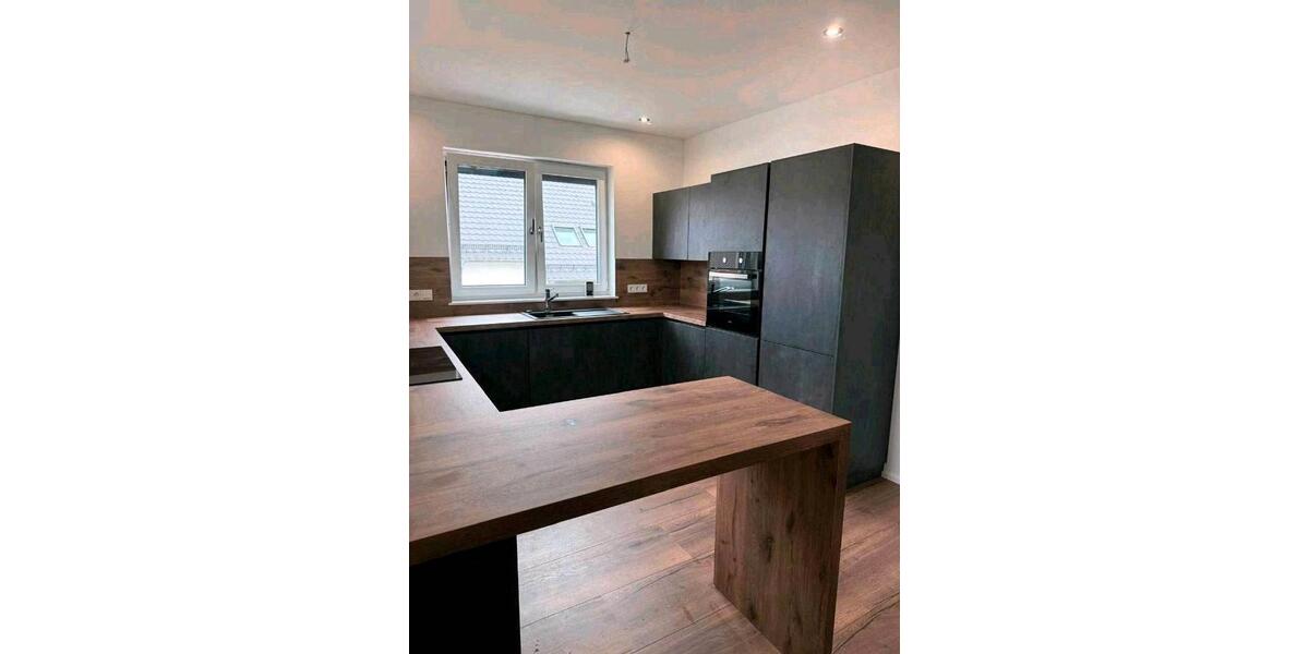 Etagenwohnung Schmelz - 4 Zimmer, 120 m&sup2;, 1.250&euro; | Angebot:26588199