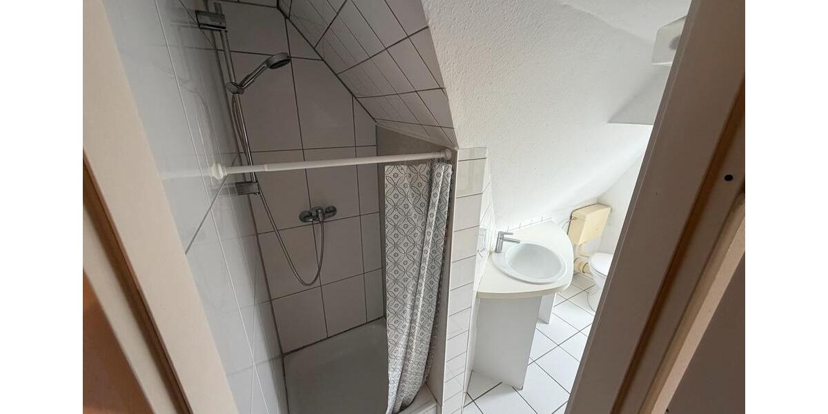 Dachgeschoßwohnung Saarbrücken Eschberg - 1 Zimmer, 25 m&sup2;, 560&euro; | Angebot:24784429