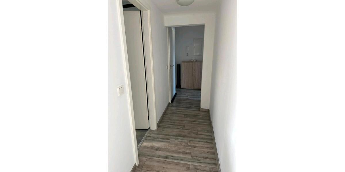 Dachgeschoßwohnung Schwalbach - 2 Zimmer, 60 m&sup2;, 450&euro; | Angebot:25954756