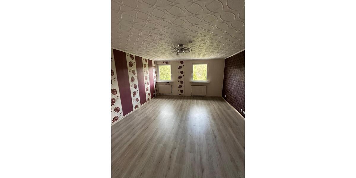 Dachgeschoßwohnung Saarbrücken Dudweiler - 4 Zimmer, 128 m&sup2;, 1.200&euro; | Angebot:23691162