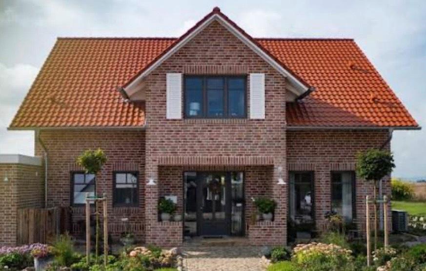 Einfamilienhaus Schwalbach - 10 Zimmer, 200 m&sup2;, 400.000&euro; | Angebot:26729815