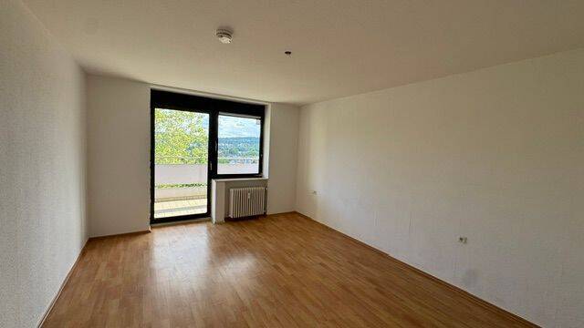 Etagenwohnung Saarbrücken Dudweiler - 4 Zimmer, 108 m&sup2;, 780&euro; | Angebot:26869345