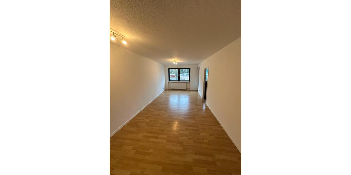 Hochparterre Saarlouis - 3 Zimmer, 75 m&sup2;, 800&euro; | Angebot:25934962