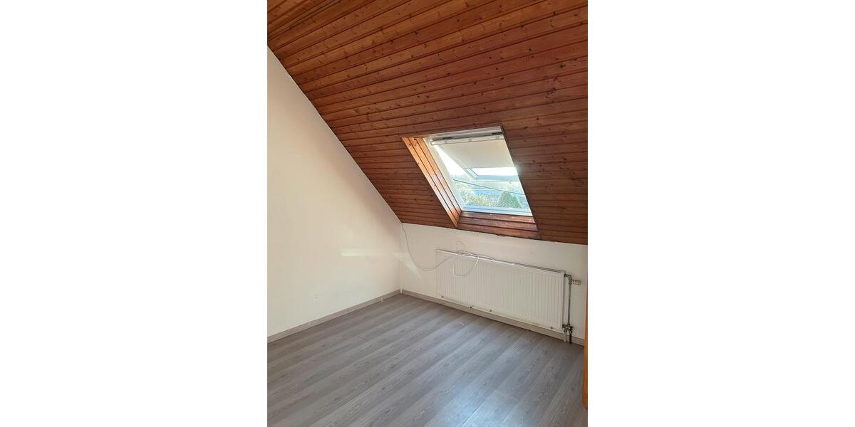 Dachgeschoßwohnung Saarbrücken Bübingen - 2 Zimmer, 55 m&sup2;, 600&euro; | Angebot:25767942