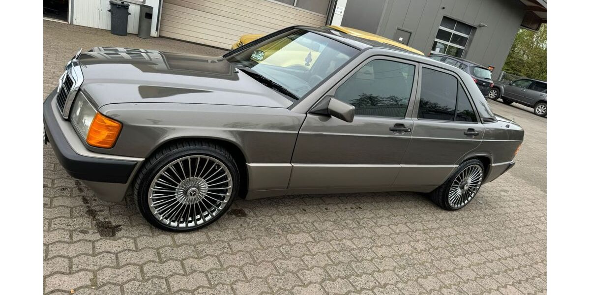 Mercedes-Benz 190 258.000 km 6.000 &euro; Schmelz 66839