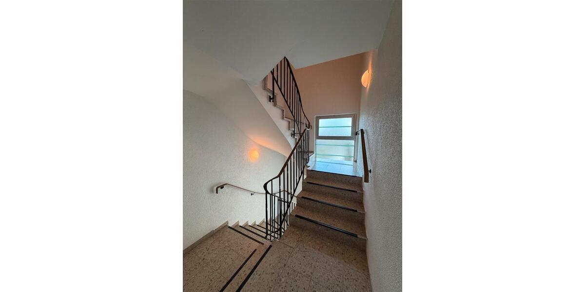 Etagenwohnung Saarbrücken Dudweiler - 3 Zimmer, 96 m&sup2;, 750&euro; | Angebot:26285232
