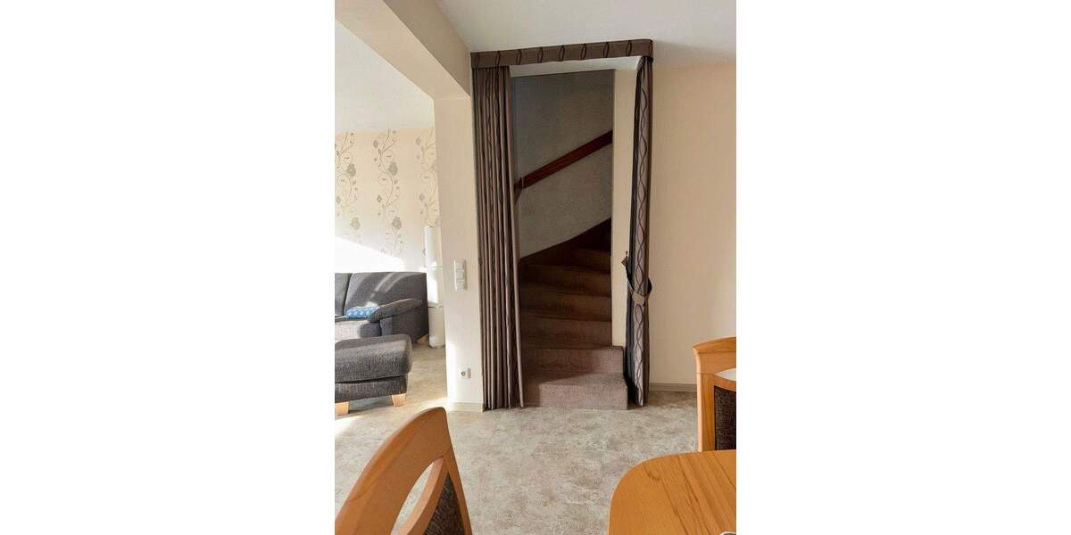 Reihenmittelhaus Ensdorf - 5 Zimmer, 130 m&sup2;, 219.000&euro; | Angebot:25657434