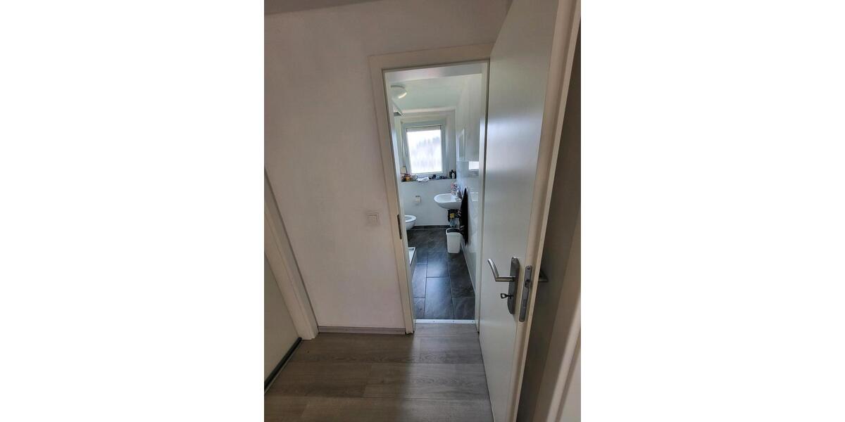 Dachgeschoßwohnung Sulzbach (Saar) - 1 Zimmer, 40 m&sup2;, 600&euro; | Angebot:25720758