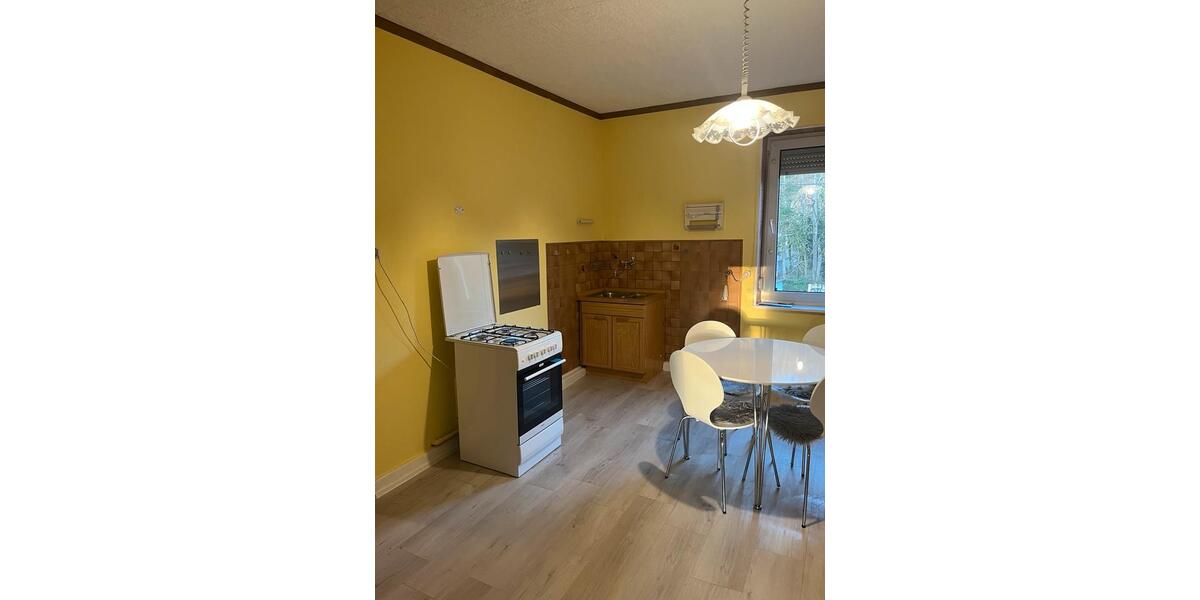 Etagenwohnung Saarbrücken Eschberg - 3 Zimmer, 75 m&sup2;, 680&euro; | Angebot:25614160