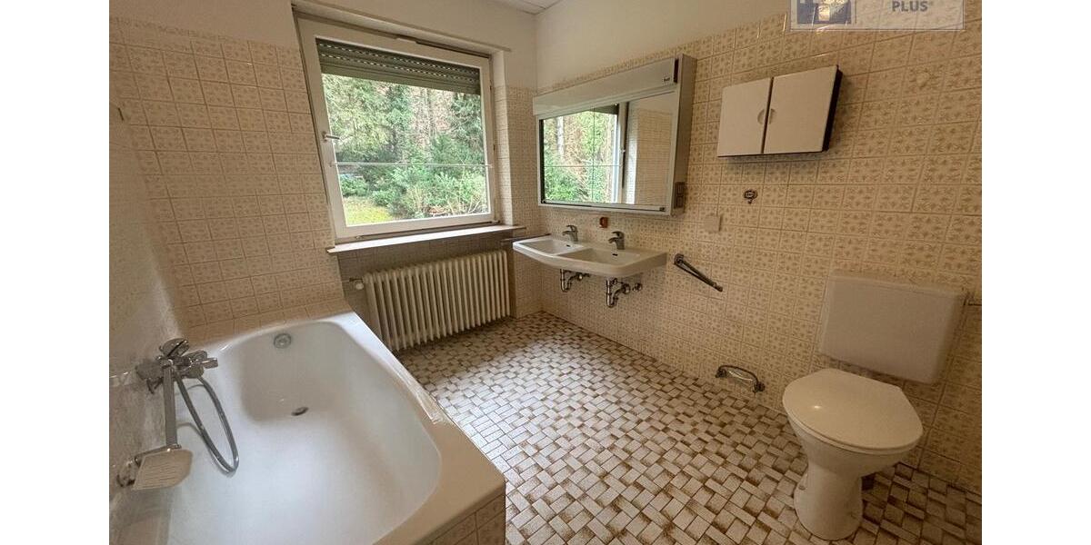 Etagenwohnung Homburg - 4 Zimmer, 142 m&sup2;, 1.290&euro; | Angebot:25371556