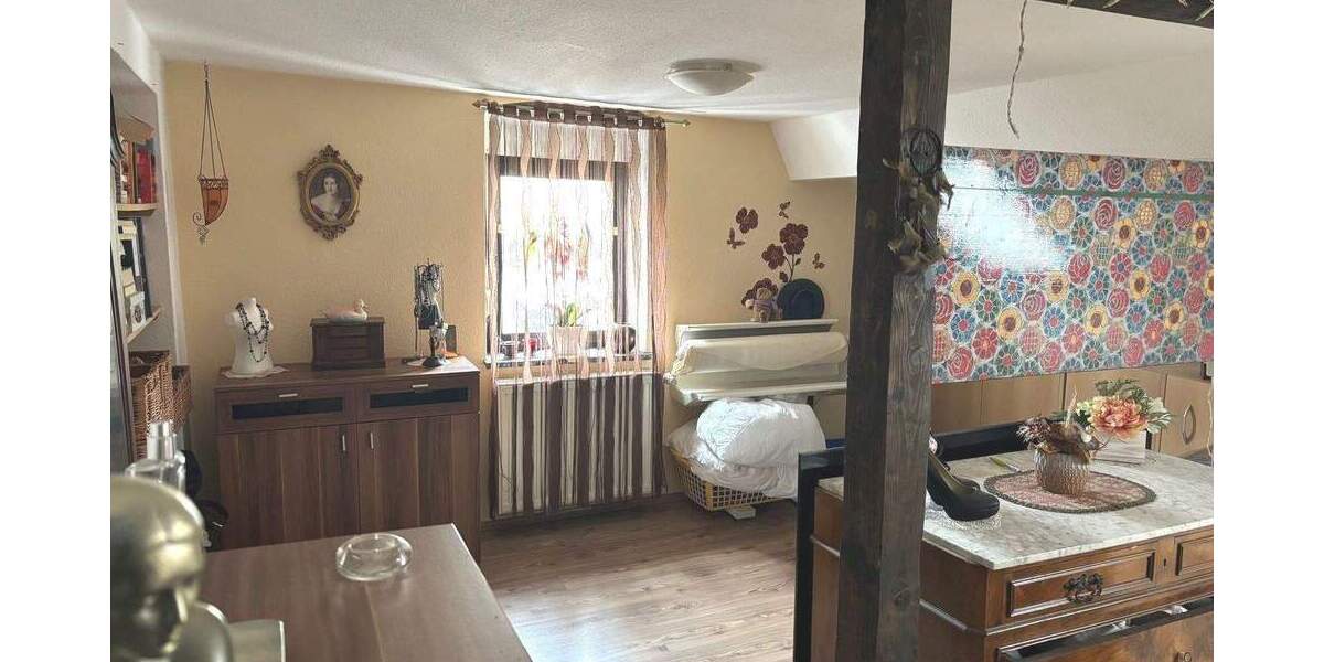 Einfamilienhaus Schwalbach Hülzweiler - 5 Zimmer, 123 m&sup2;, 129.000&euro; | Angebot:25667219