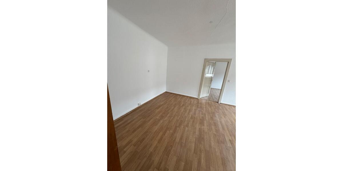 Etagenwohnung Saarbrücken - 3 Zimmer, 67 m&sup2;, 600&euro; | Angebot:25842163
