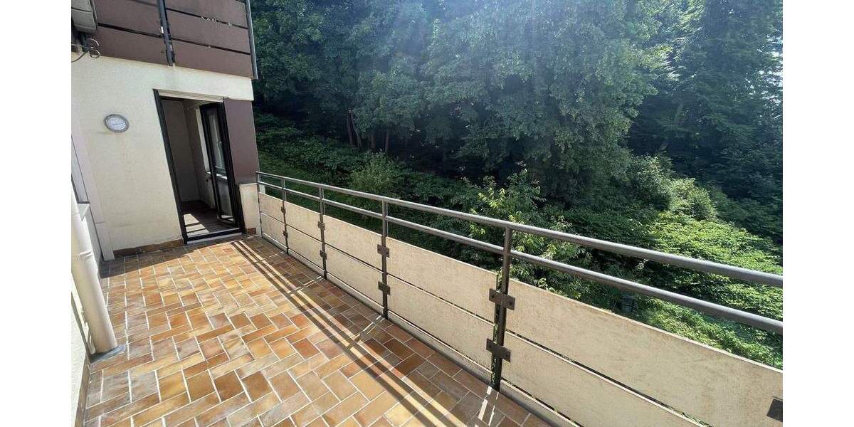 Etagenwohnung Saarbrücken Schafbrücke - 4 Zimmer, 95 m&sup2;, 263.000&euro; | Angebot:25905876