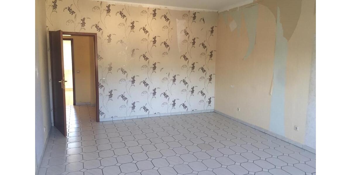 Dachgeschoßwohnung Völklingen - 3 Zimmer, 72 m&sup2;, 500&euro; | Angebot:24704339