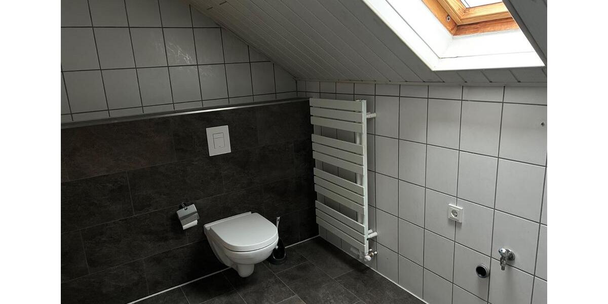 Dachgeschoßwohnung Saarbrücken West - 2 Zimmer, 50 m&sup2;, 450&euro; | Angebot:25719132