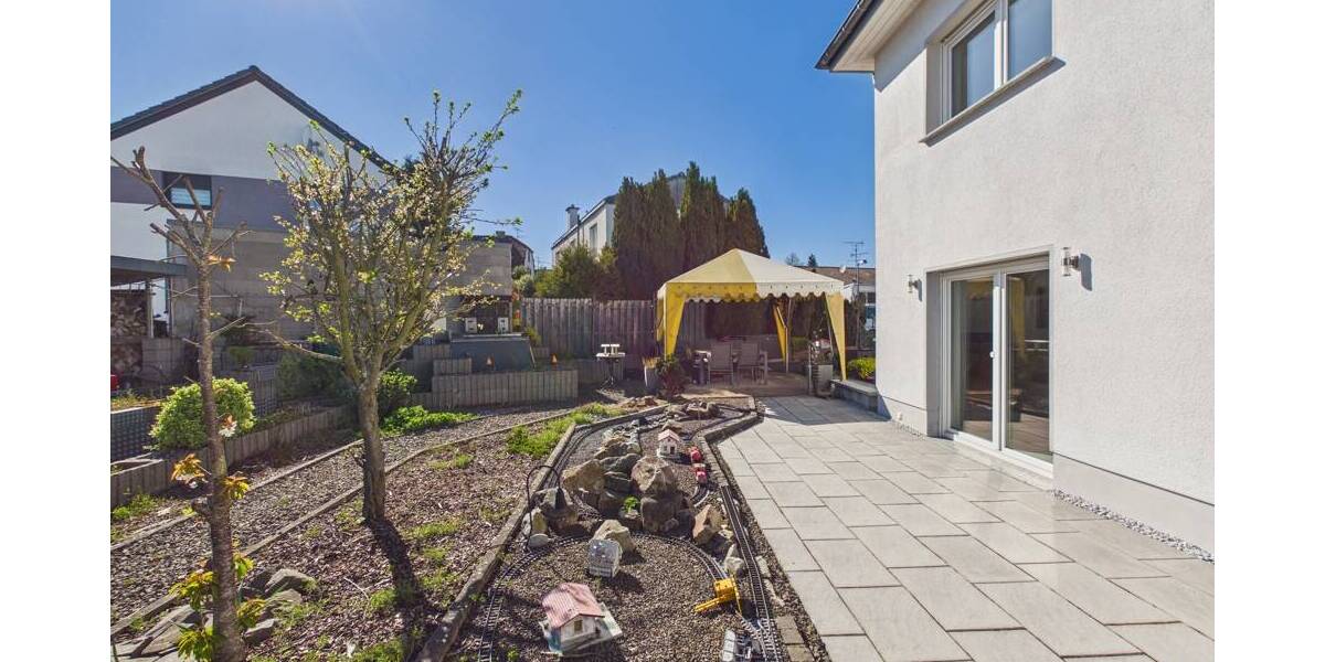 Einfamilienhaus Saarbrücken / Klarenthal Klarenthal - 6 Zimmer, 226 m&sup2;, 630.000&euro; | Angebot:26244752