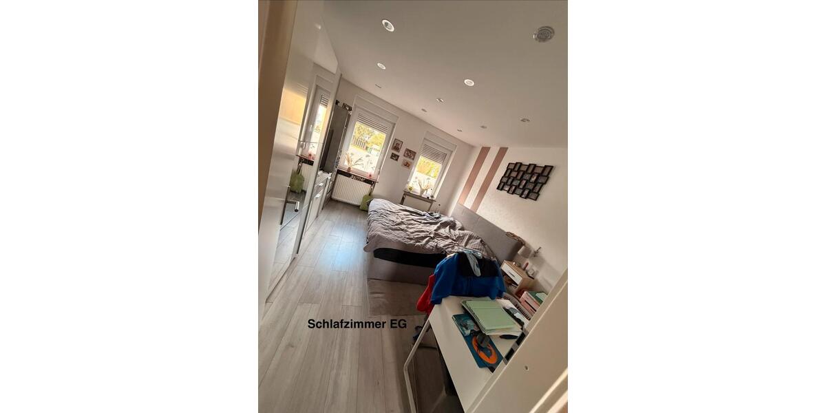 Einfamilienhaus Schiffweiler - 6 Zimmer, 110 m&sup2;, 220.000&euro; | Angebot:25230922