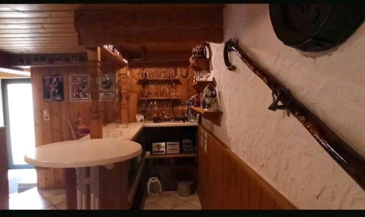 Mehrfamilienhaus, Wohnhaus Schiffweiler - 9 Zimmer, 300 m&sup2;, 233.000&euro; | Angebot:26420580