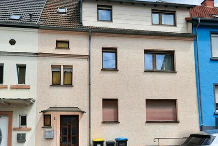 Haus Neunkirchen Heinitz - 10 Zimmer, 163 m&sup2;, 160.000&euro; | Angebot:26996600