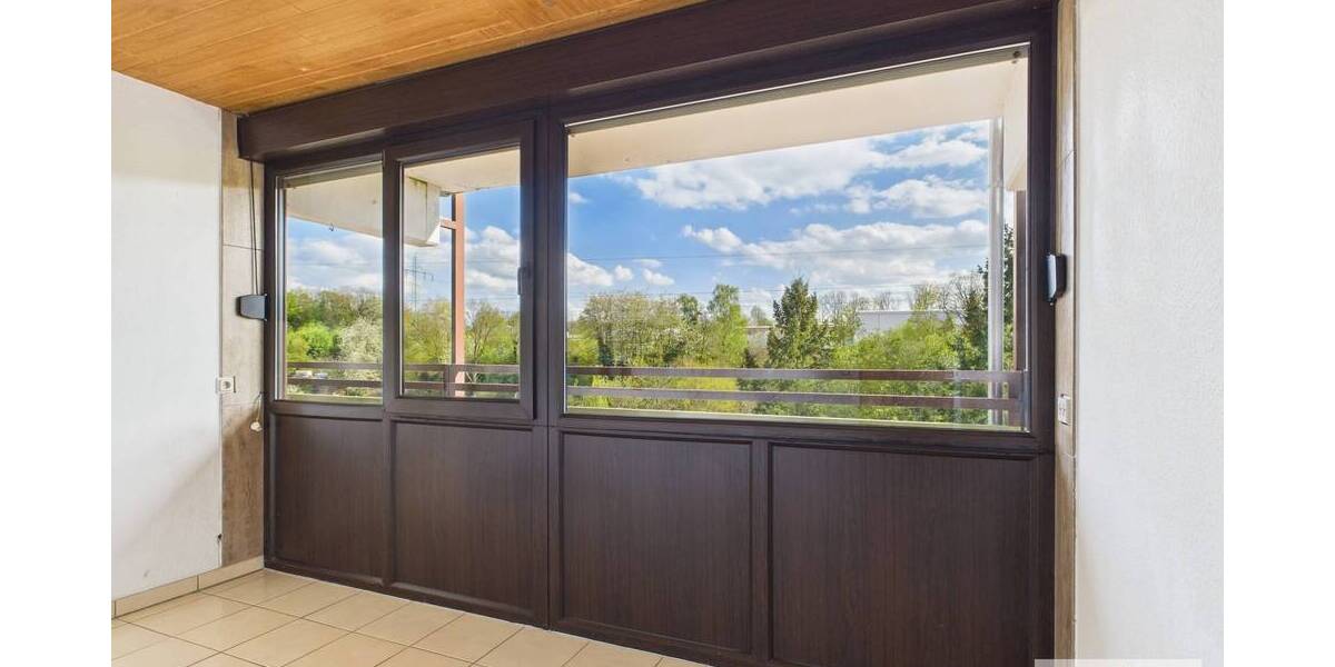 Etagenwohnung Neunkirchen/Saar Innenstadt - 3 Zimmer, 92 m&sup2;, 129.000&euro; | Angebot:25726195