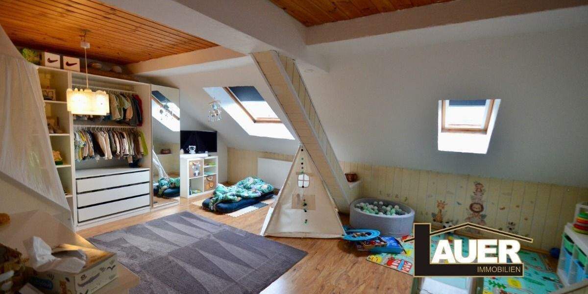 Einfamilienhaus Saarbrücken Altenkessel - 6 Zimmer, 144 m&sup2;, 245.000&euro; | Angebot:25729526